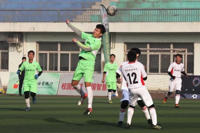 官方：南京城市球员赵诚乐肘击肇宸惟头部，被禁赛4场并罚款4万元